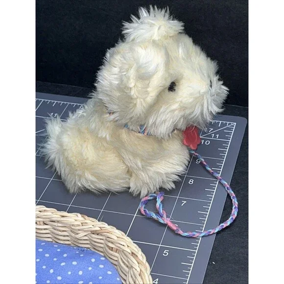 American Girl Doll Coconut Dog With Carrier Bowls Leash Pillow Dog Bed And Food - Picture 6 of 9